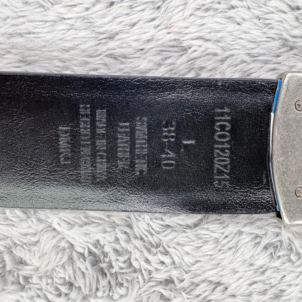 Columbia Men's‎ Reversible Silver Buckle Belt Size 38-40 Synthetic Leather